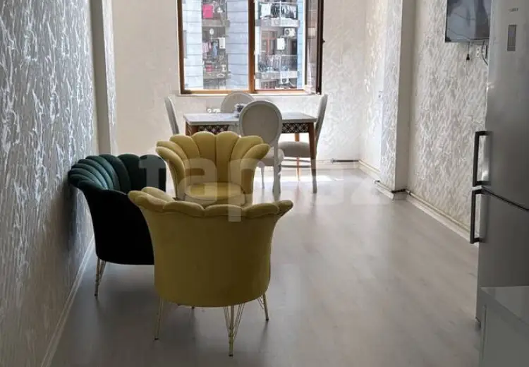 2 otaqlı mənzil , Bakı
