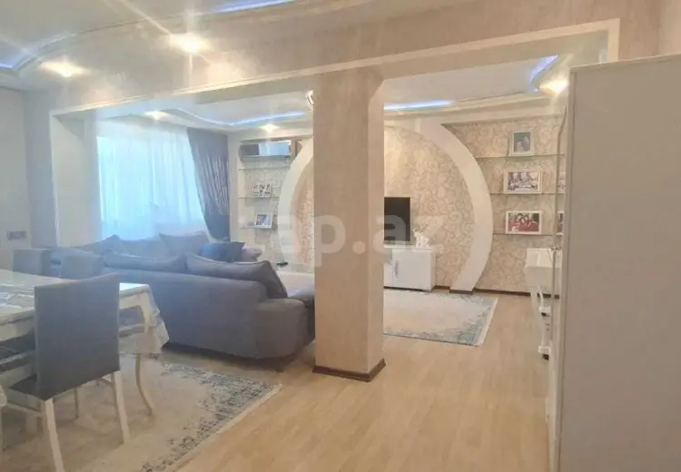 5 otaqlı mənzil , Xırdalan