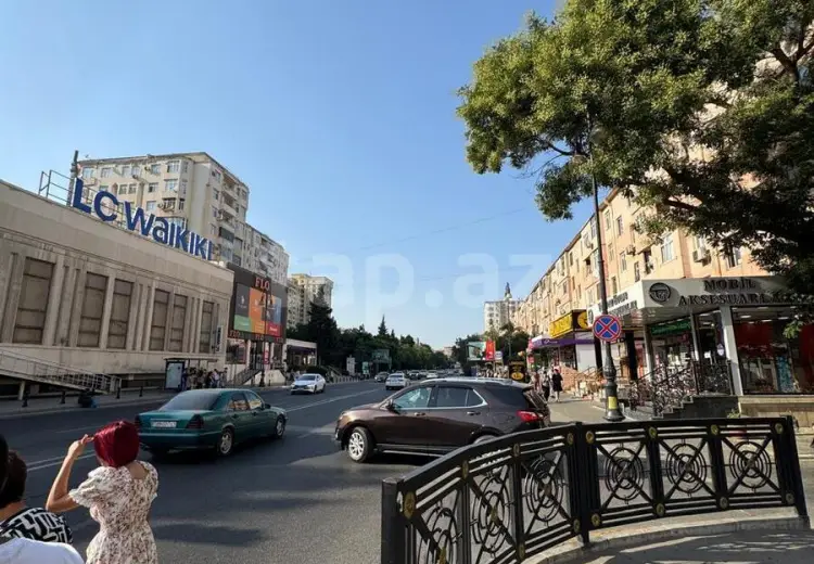 3 otaqlı mənzil , Bakı