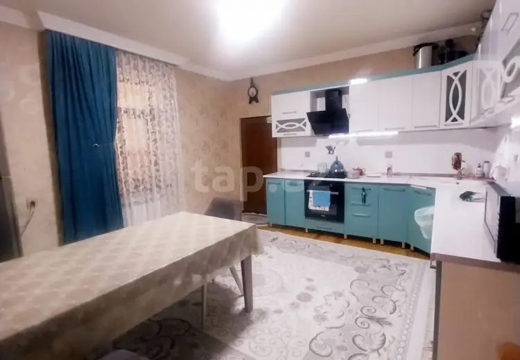 6 otaqlı mənzil , Gəncə