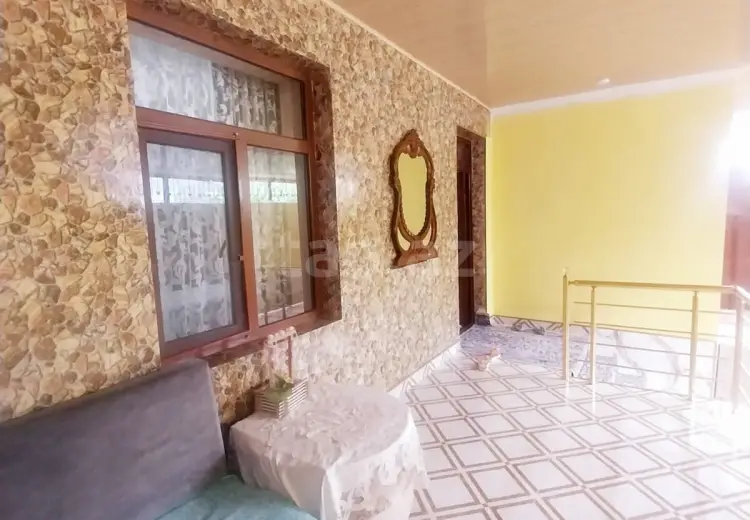6 otaqlı mənzil , Gəncə