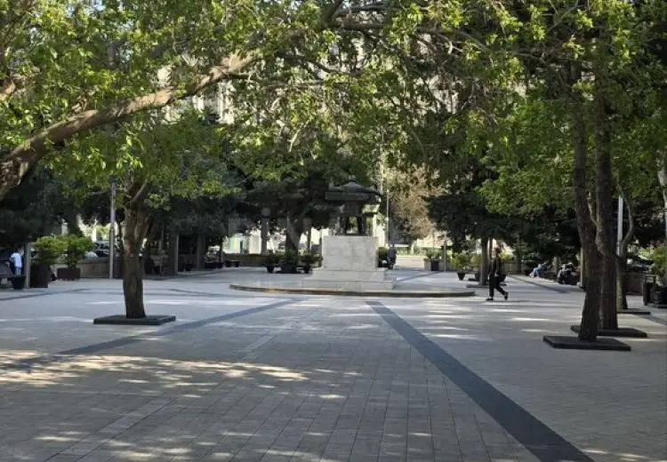 200 m² Obyekt / Ofis Satılır, Sahil qəs., Səbail, Bakı