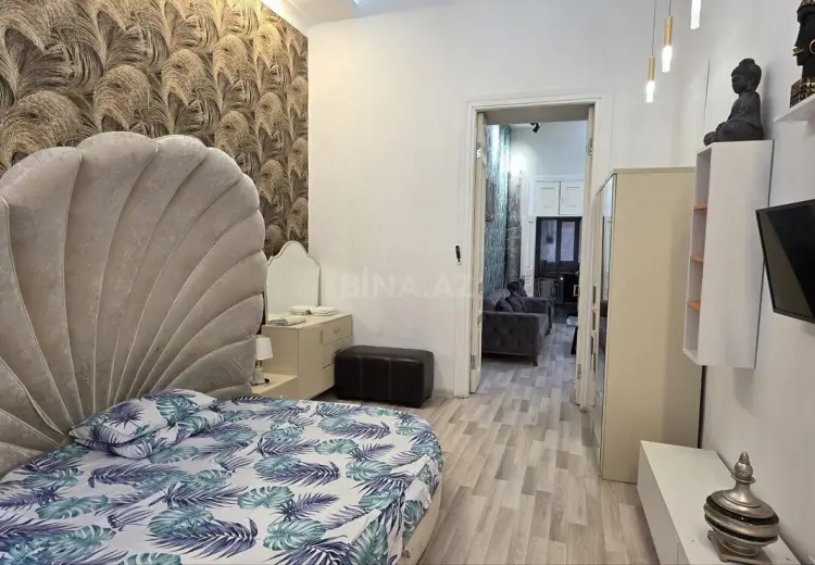 3 otaqlı mənzil Satılır, Səbail, Bakı