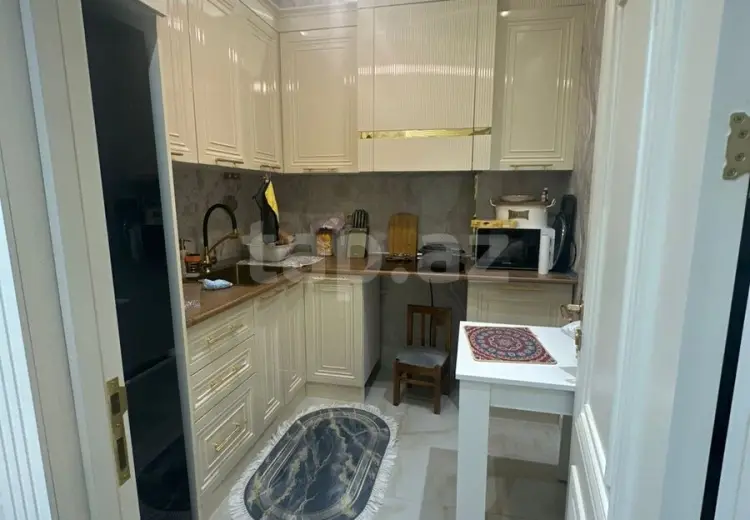 3 otaqlı mənzil , Bakı