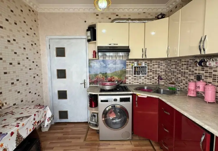 3 otaqlı mənzil , Bakı
