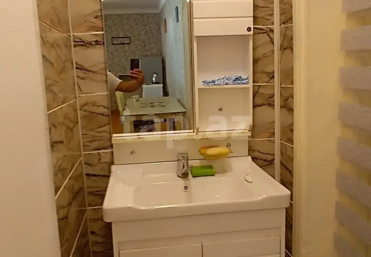 3 otaqlı mənzil , Şəki