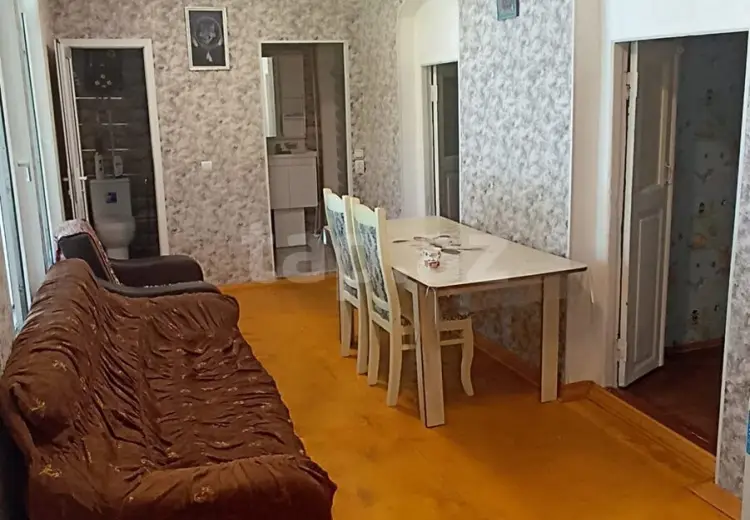3 otaqlı mənzil , Şəki