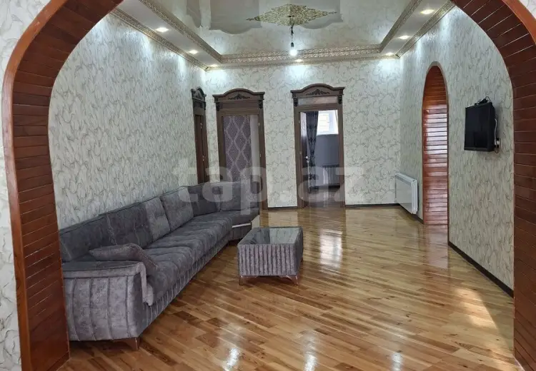 6 otaqlı mənzil , Şəki