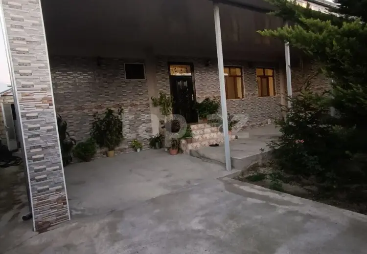 3 otaqlı mənzil , Şəki