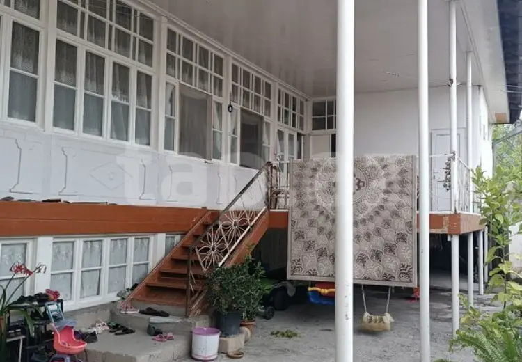 5 otaqlı mənzil , Şəki