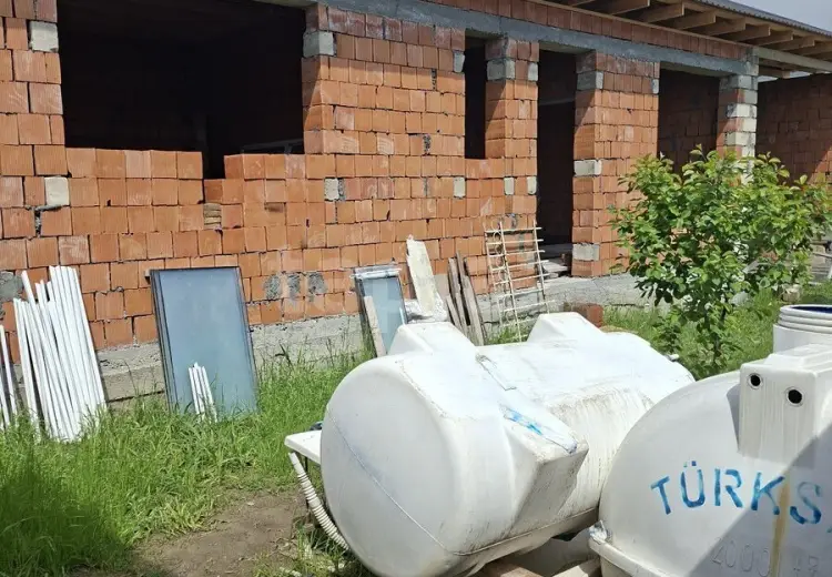 4 otaqlı mənzil , Şəki