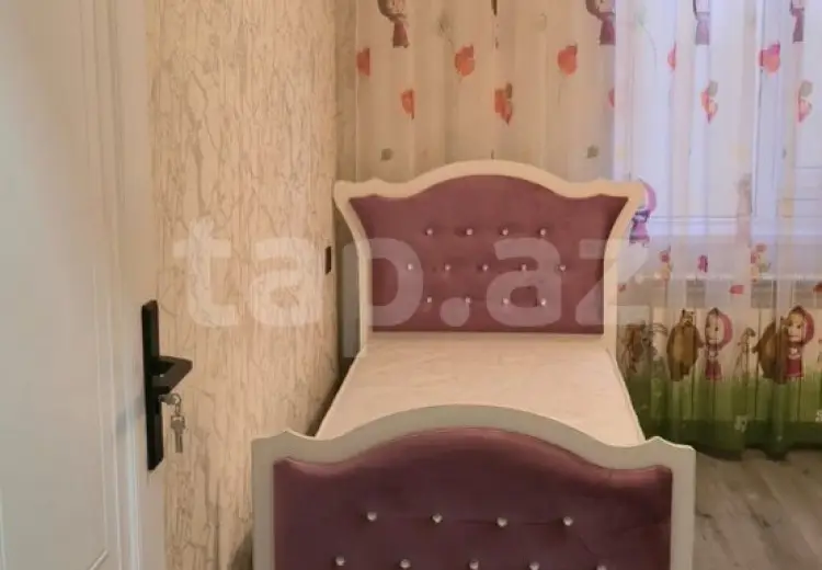 6 otaqlı mənzil , Xırdalan