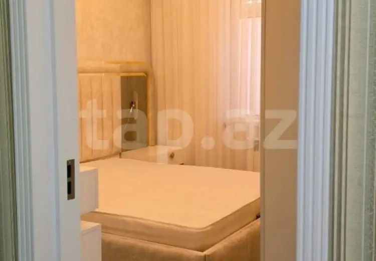 6 otaqlı mənzil , Xırdalan