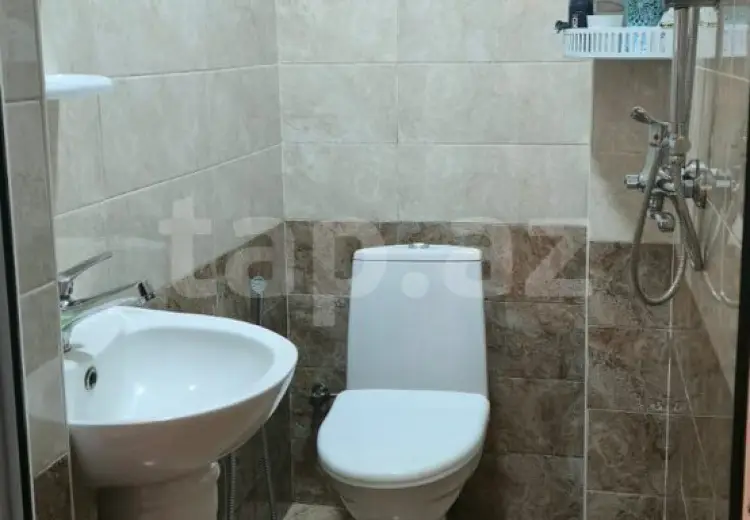 6 otaqlı mənzil , Xırdalan
