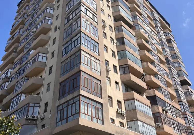 326 m² Obyekt / Ofis Satılır, Binəqədi, Bakı