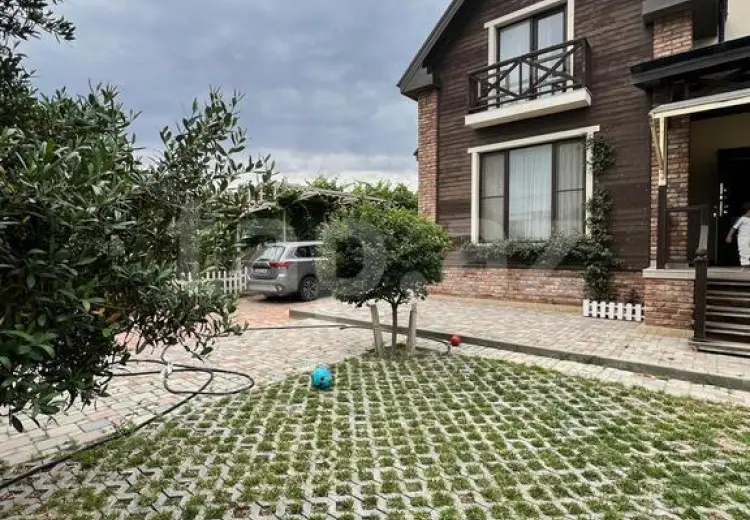 10 otaqlı mənzil , Bakı
