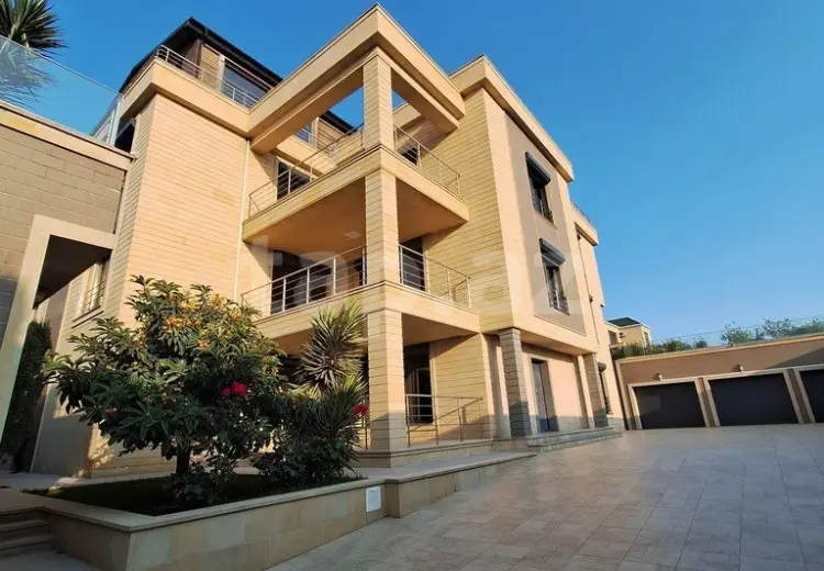 8 otaqlı mənzil , Badamdar qəs., Səbail, Bakı