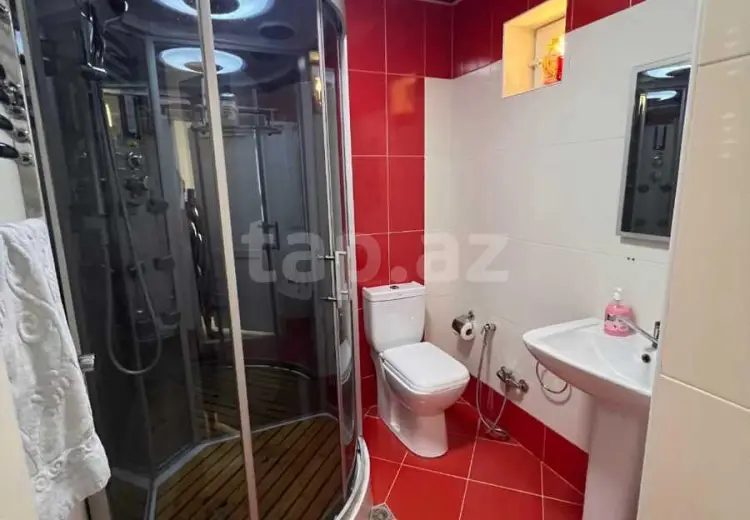 4 otaqlı mənzil , Bakı