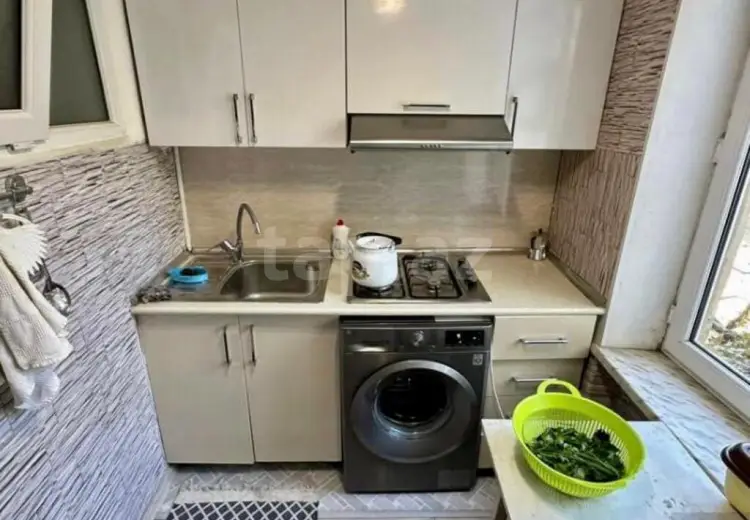 3 otaqlı mənzil , Bakı