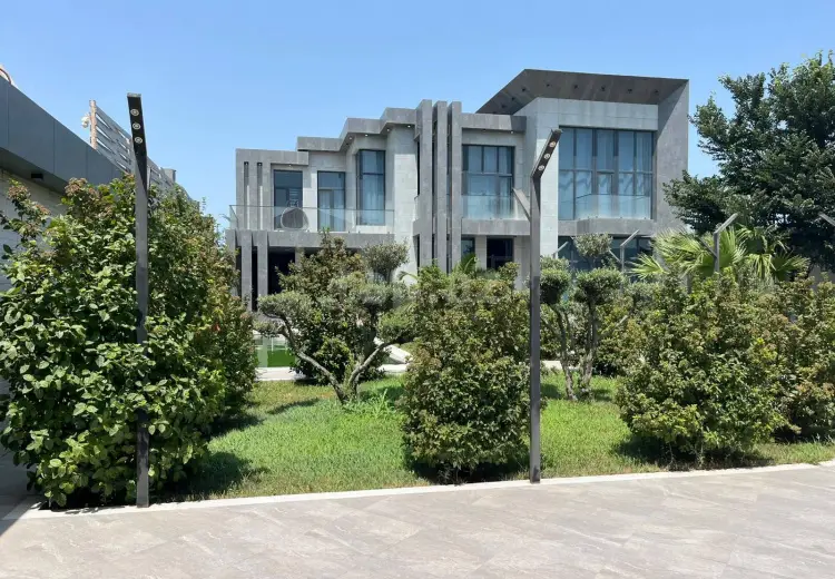 5 otaqlı mənzil , Bakı