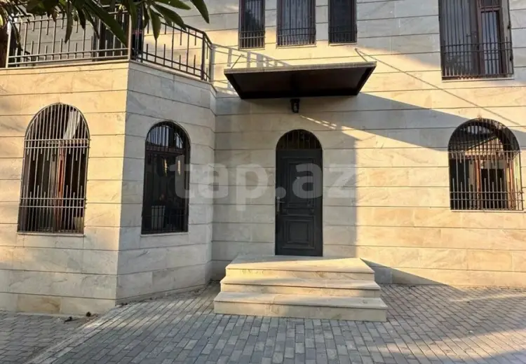 4 otaqlı mənzil , Bakı