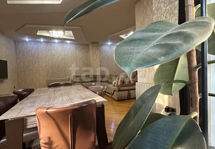 4 otaqlı mənzil , Bakı