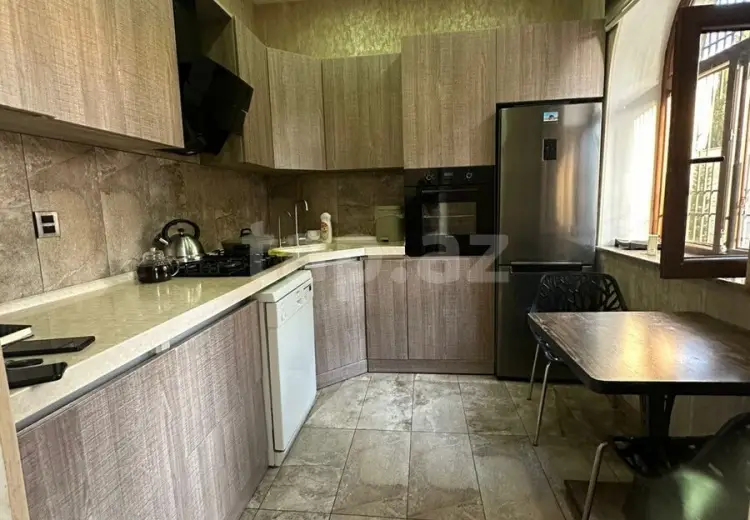 4 otaqlı mənzil , Bakı