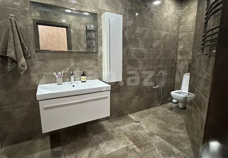 4 otaqlı mənzil , Bakı