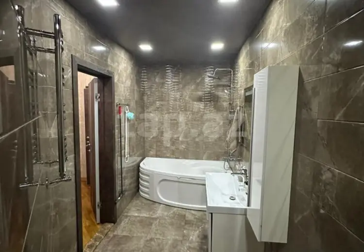 4 otaqlı mənzil , Bakı