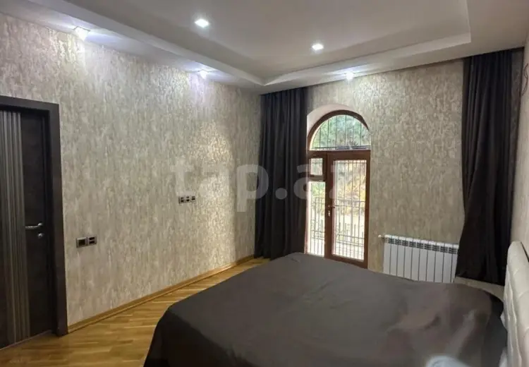 4 otaqlı mənzil , Bakı