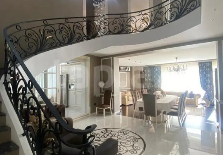 4 otaqlı mənzil , Bakı