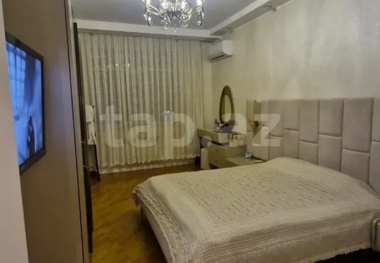 4 otaqlı mənzil , Bakı