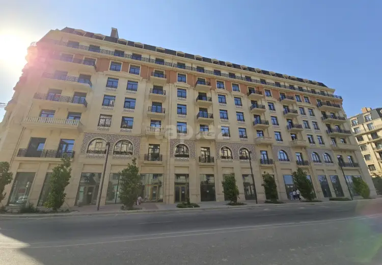 4 otaqlı mənzil , Bakı