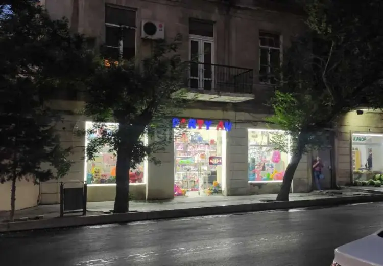 90 m² Obyekt / Ofis Satılır, Səbail, Bakı