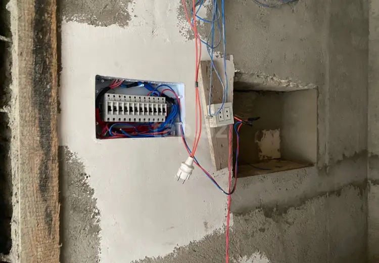 4 otaqlı mənzil , Bakı