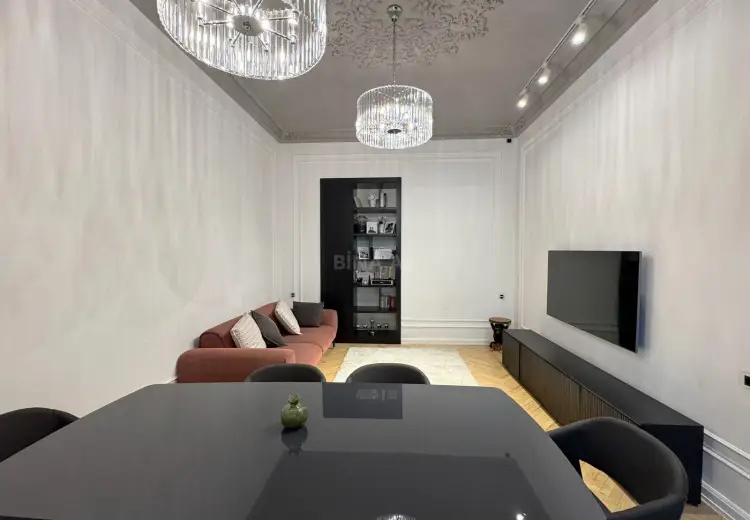 3 otaqlı mənzil Satılır, İçəri şəhər, Səbail, Bakı
