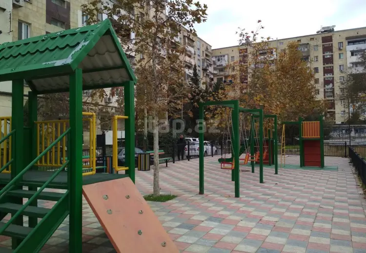3 otaqlı mənzil , Bakı