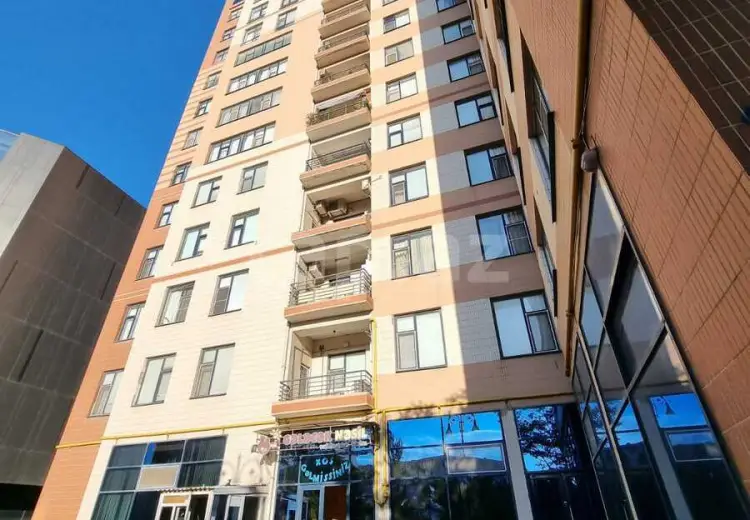 4 otaqlı mənzil , Bakı