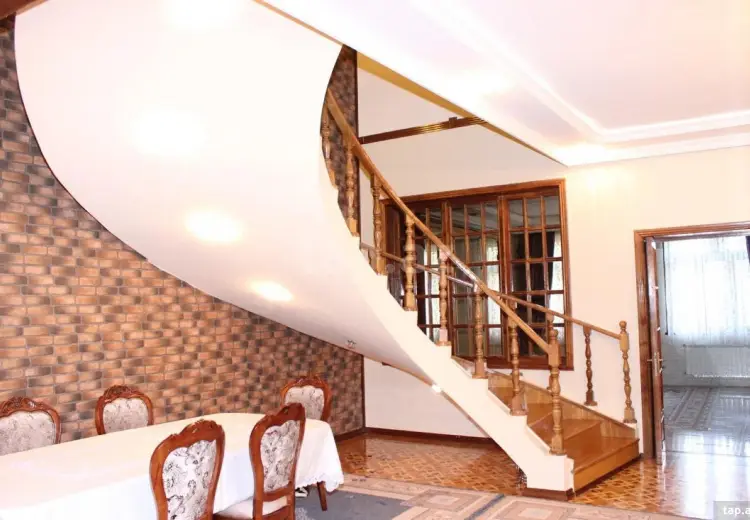 7 otaqlı mənzil , Xırdalan