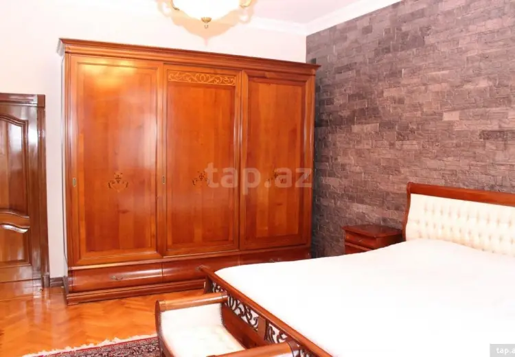 7 otaqlı mənzil , Xırdalan