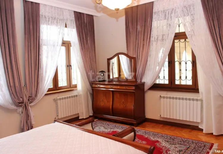 7 otaqlı mənzil , Xırdalan
