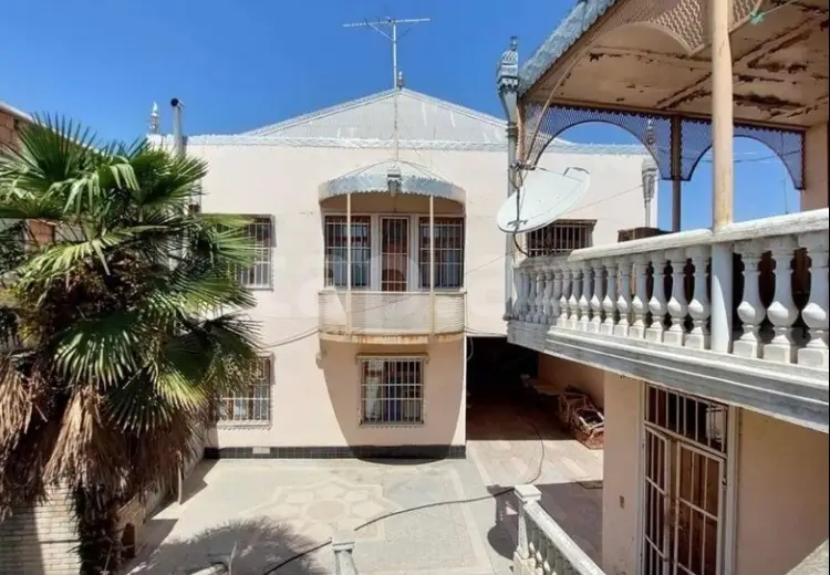 8 otaqlı mənzil , Gəncə
