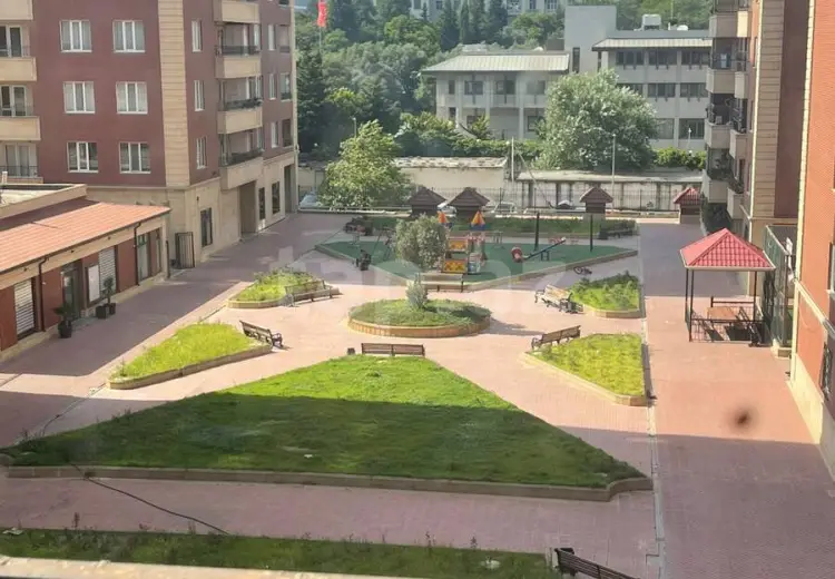 4 otaqlı mənzil , Bakı
