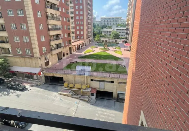 4 otaqlı mənzil , Bakı