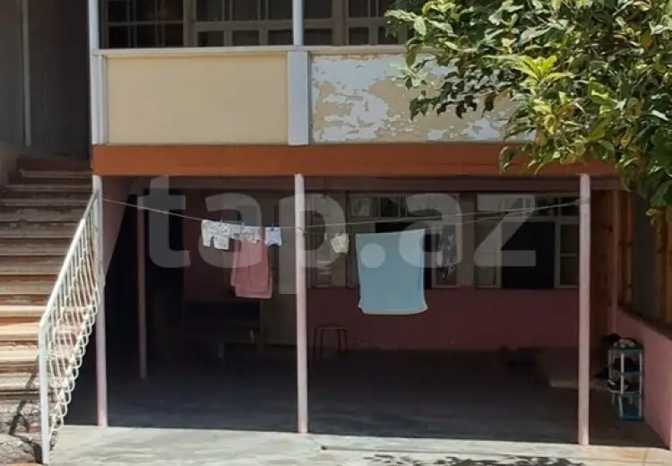 6 otaqlı mənzil , Şəki