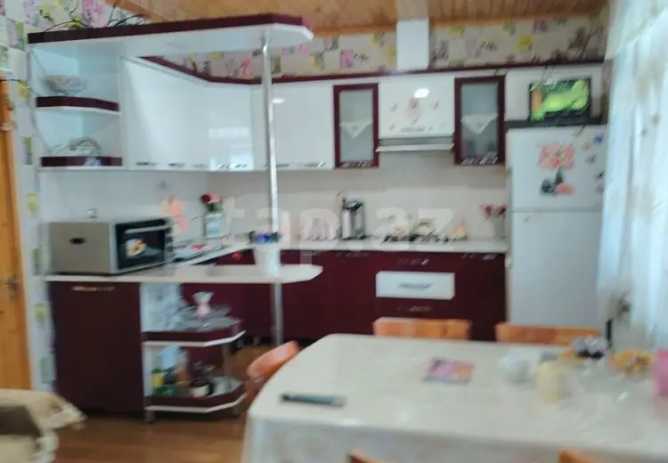 6 otaqlı mənzil , Şəki