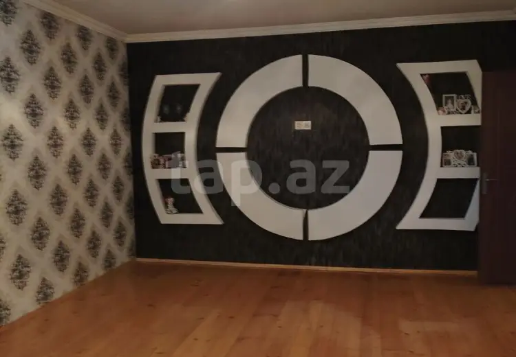 6 otaqlı mənzil , Şəki