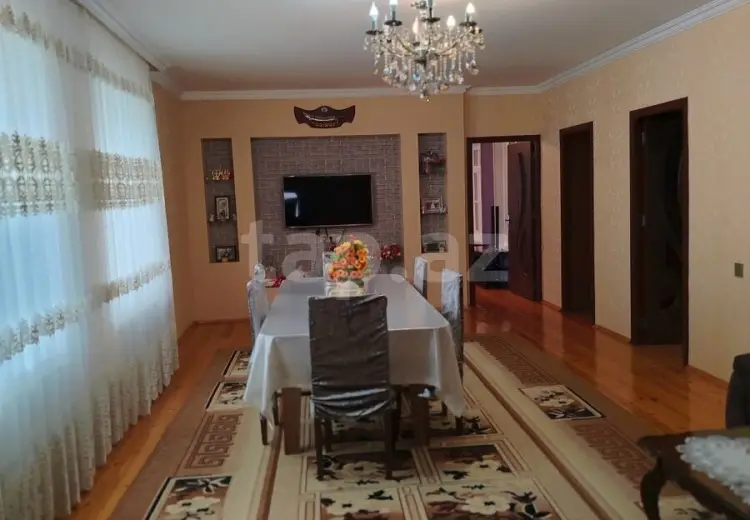 6 otaqlı mənzil , Şəki