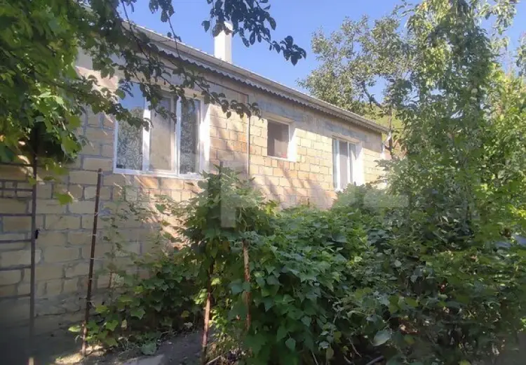 4 otaqlı mənzil , Şəki