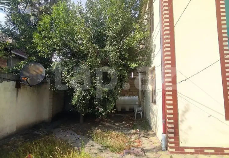 5 otaqlı mənzil , Şəki